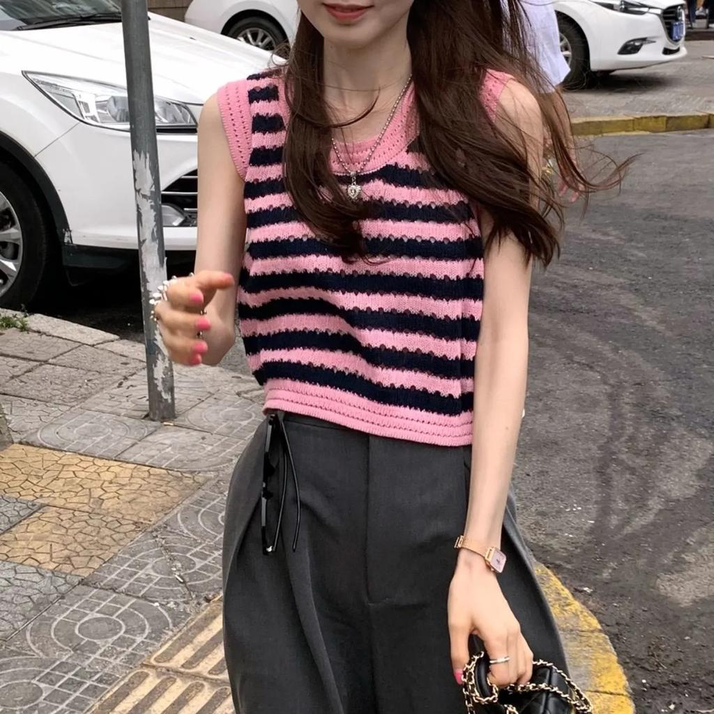 Women Sweater Vest Y2K Aesthetic Sleeveless Striped Cute Vintage Knitted Vest Spring Autumn Casual Waistcoat Knitwear