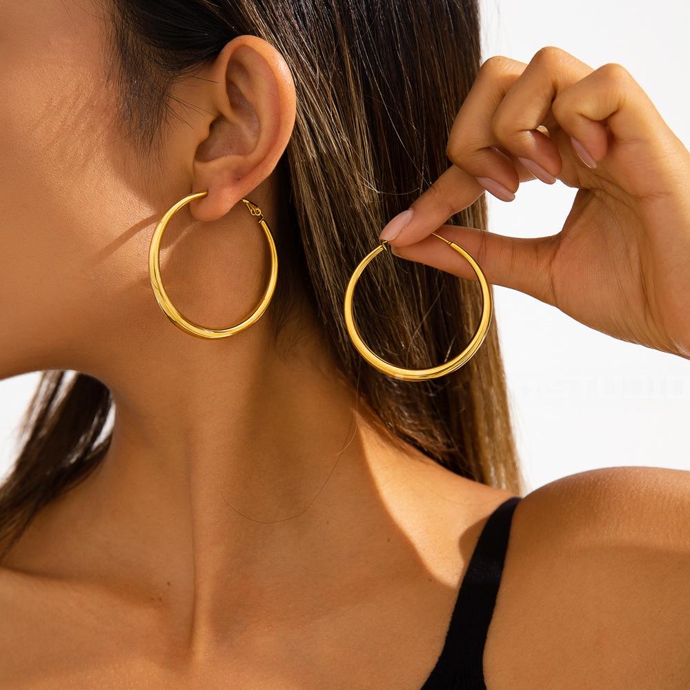 Retro High-End Titanium Steel Circle Earrings - Versatile European and American Fashion Jewelry for Women