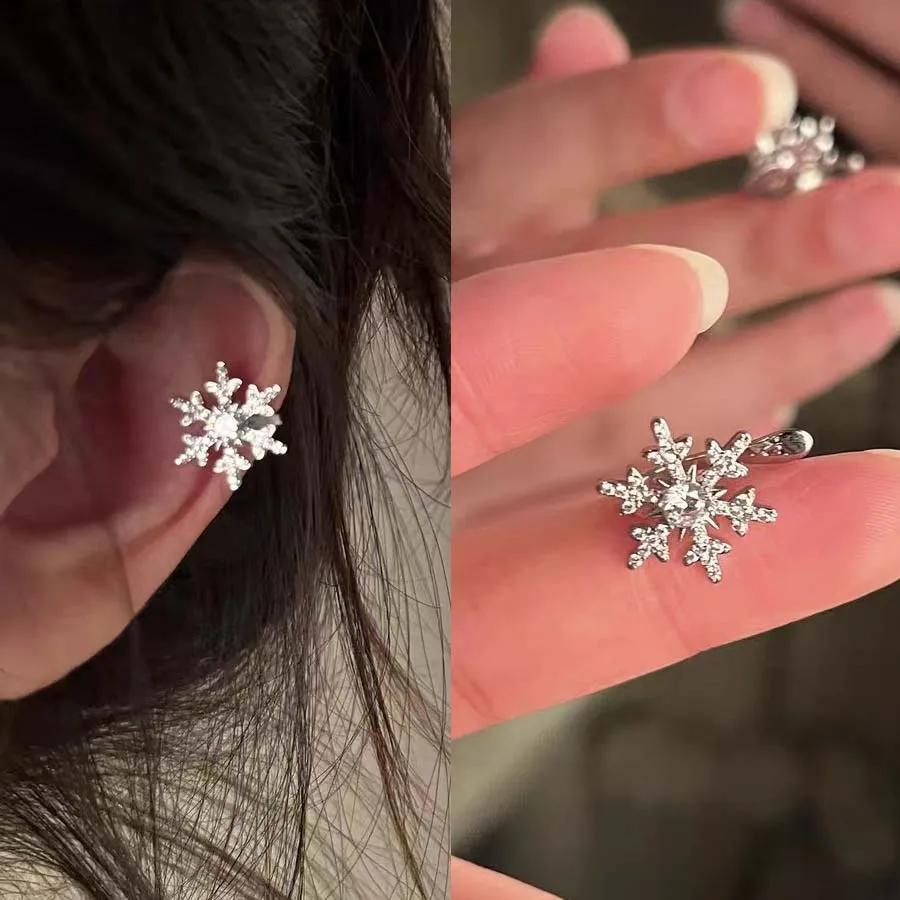 Shiny Rhinestone Snowflake Clip Earrings for Women No Perforation Fashion Exquisite Geometric Ear Cuffs Christmas Jewelry Gifts