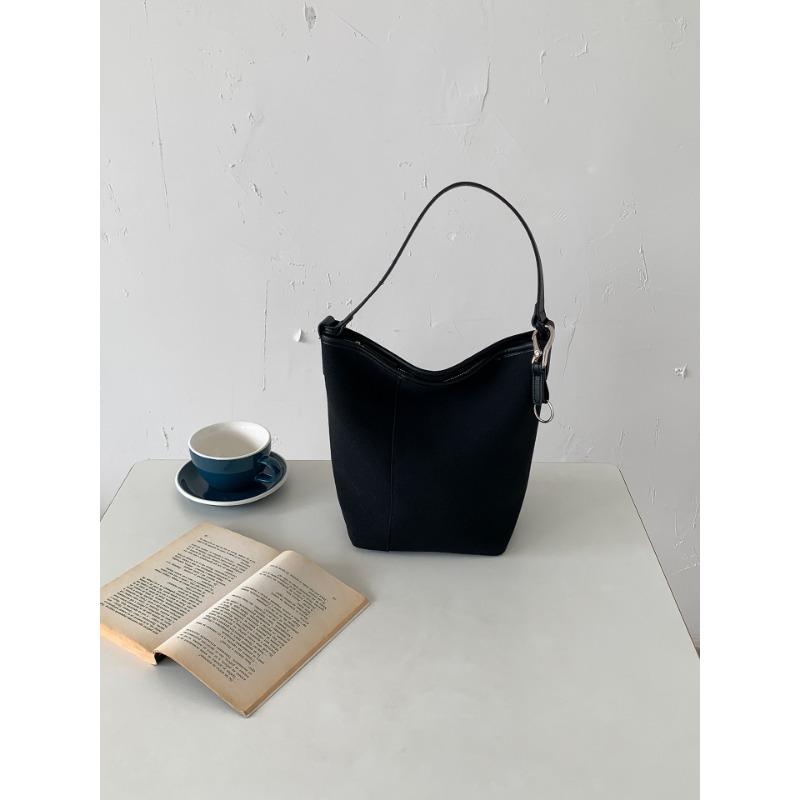 

New bucket bag women s large-capacity shoulder canvas bag niche design high-end commuter handbag women чёрный