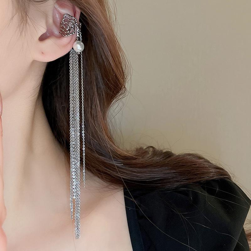 Silver Needle Hot Girl Zircon Star & Moon Tassel Ear Clips: Sweet, Cool, All-Match Non-Pierced Earrings.