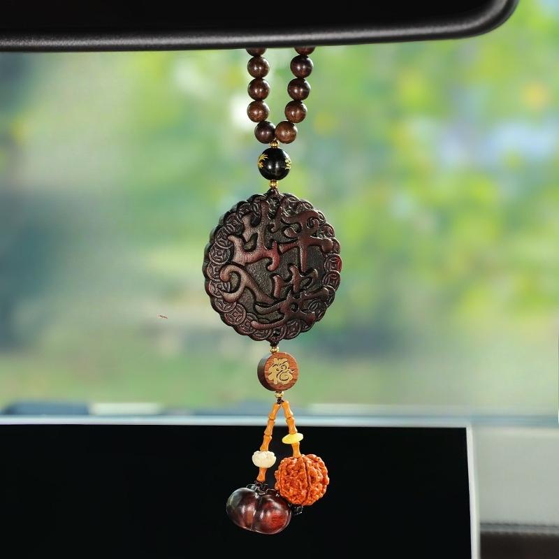 New Model Interior Decorative Item for Baishan Auto - Walnut Car Rearview Mirror Hanger - Decorative Car Accessory