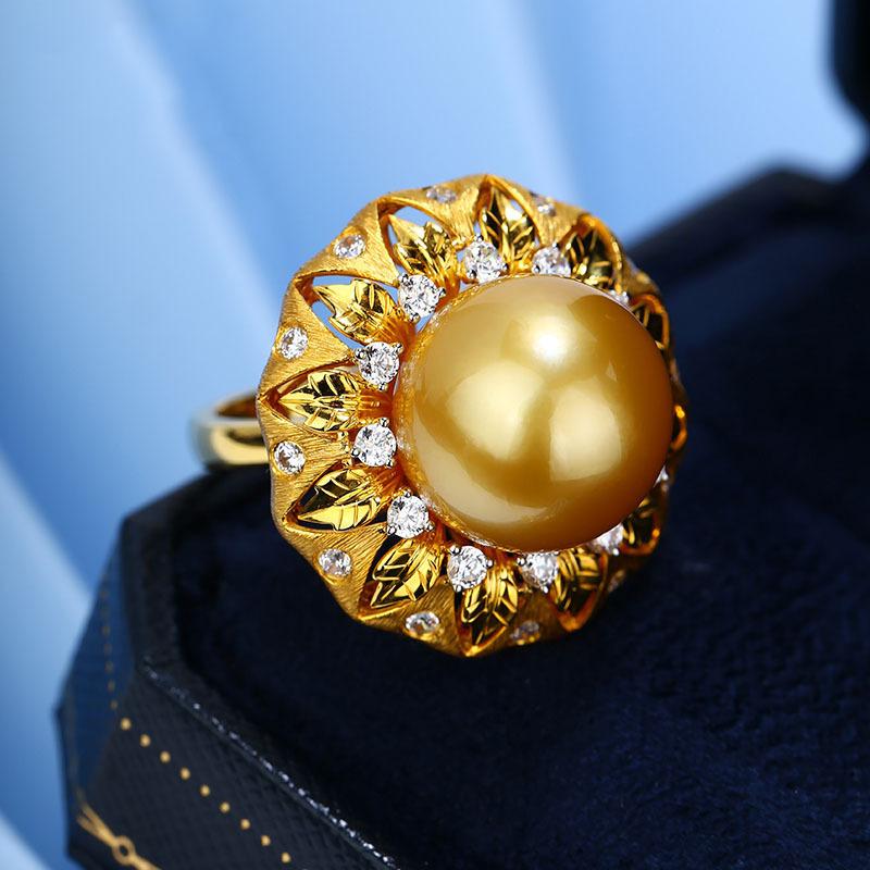 Vintage Medieval Court Style Ring, Gold-Plated Imitation Pearl Sunflower Retro Weave Carved Gold Pendant For Women