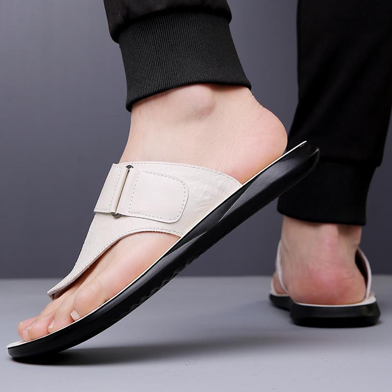 Fashion High Quality Summer Mens Casual Leather Slippers New Outdoor Walking Slippers Fashion Soft Bottom Casual Beach Antiskid Slippers