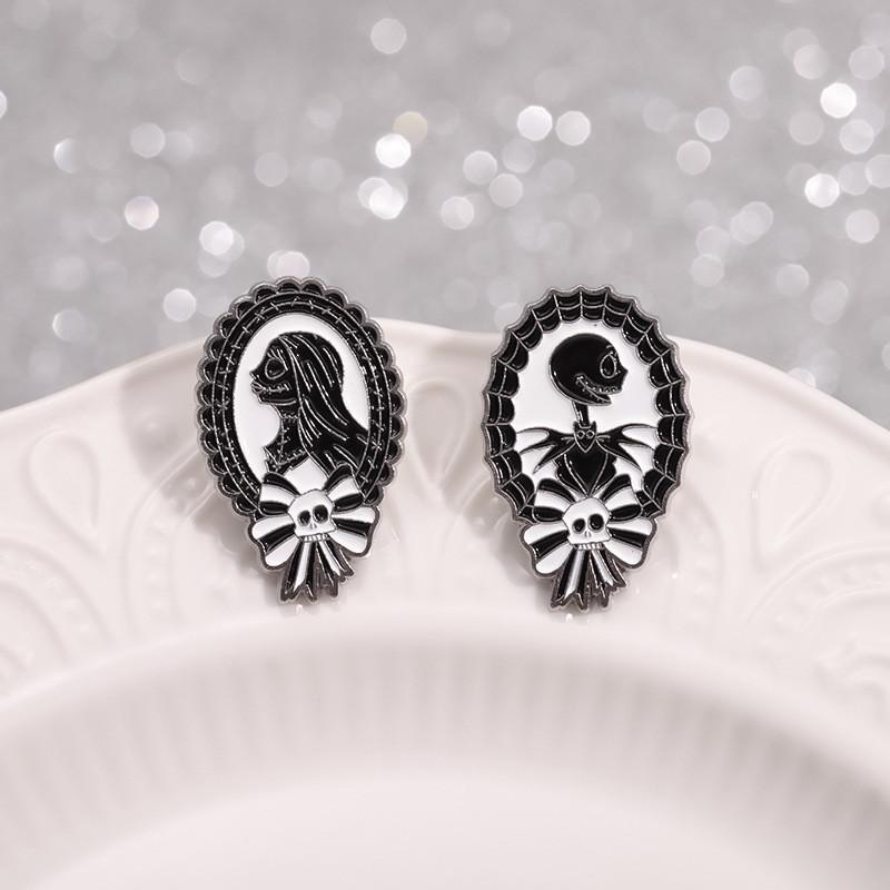 Colorful Alloy Cartoon Character Brooch Qhxz2776 And Qhxz2777 For Trendy Personal Accessories