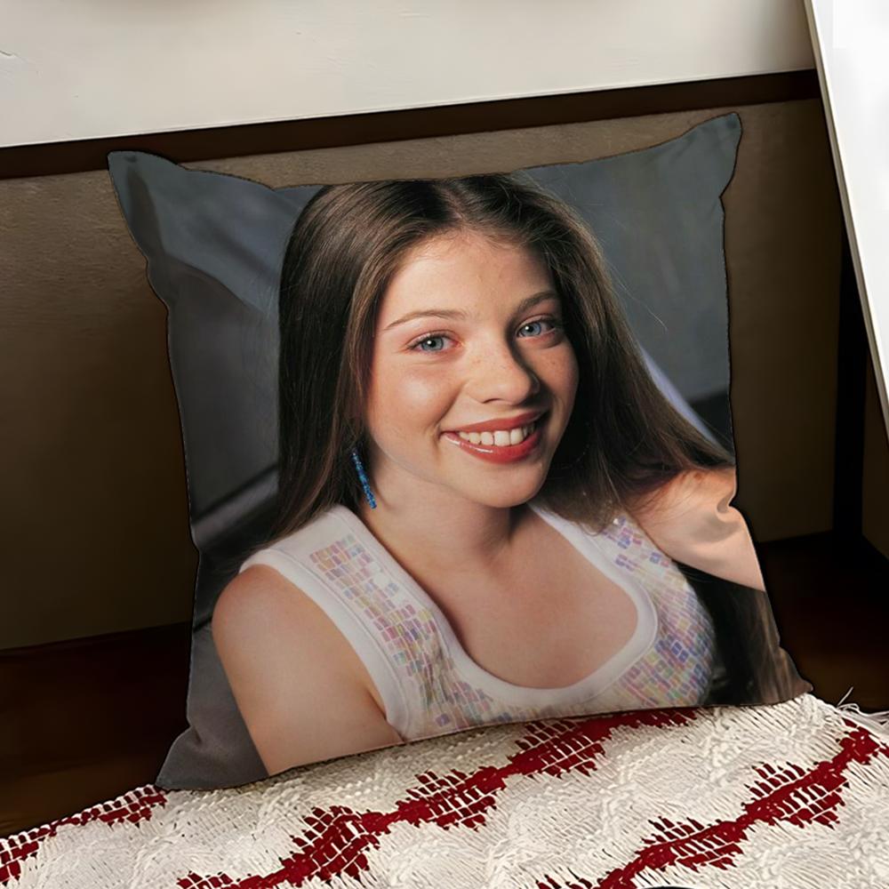 

MMichelle TTrachtenberg Cushion Cover Reversible Soft Durable Pillow Cover Home Car MultiScene Use for Daily Comfort 30X30cm