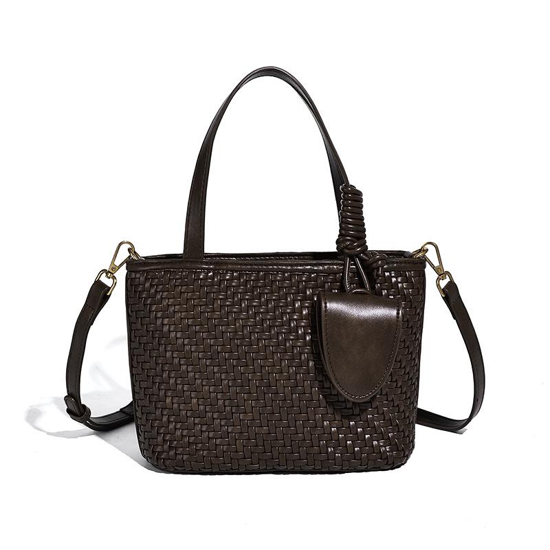 High-end Hand-woven Bag 2025 Autumn Winter New Style Basket Bag Fashionable Shoulder Bag Stylish Versatile Crossbody Bag