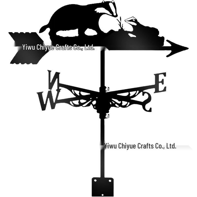 Weather Vane Ornament: Outdoor Wrought Iron Spray-Painted Roof Decoration Metal Craft