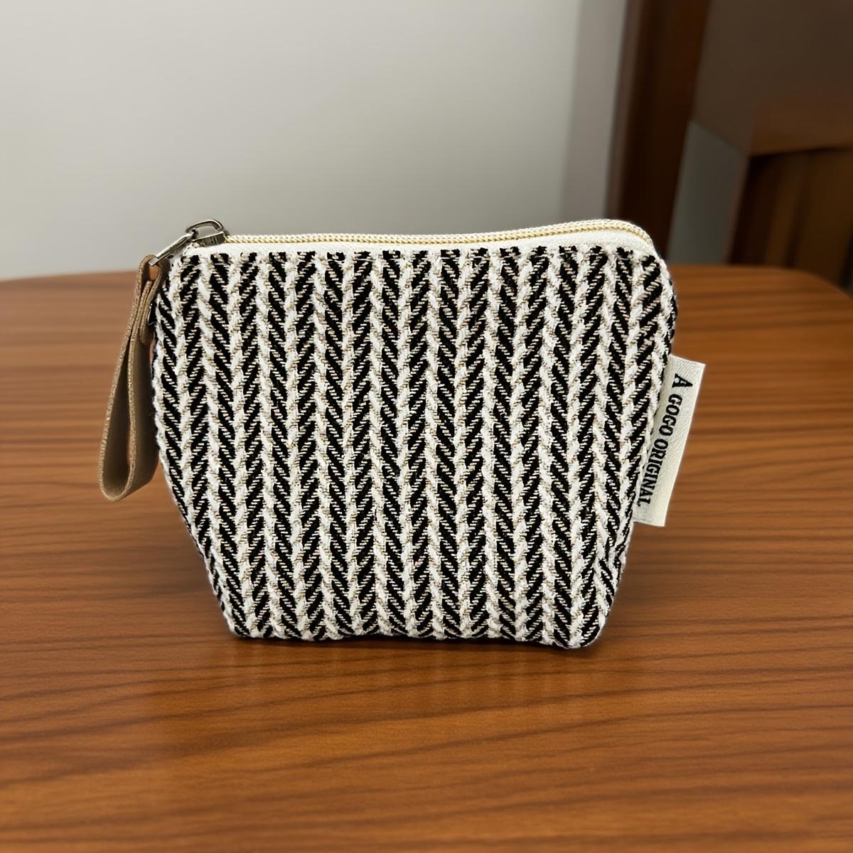 Mini Small Cosmetic Bag, Small Fragrant Earphone Bag, High-End Lipstick Bag, Portable Makeup Bag