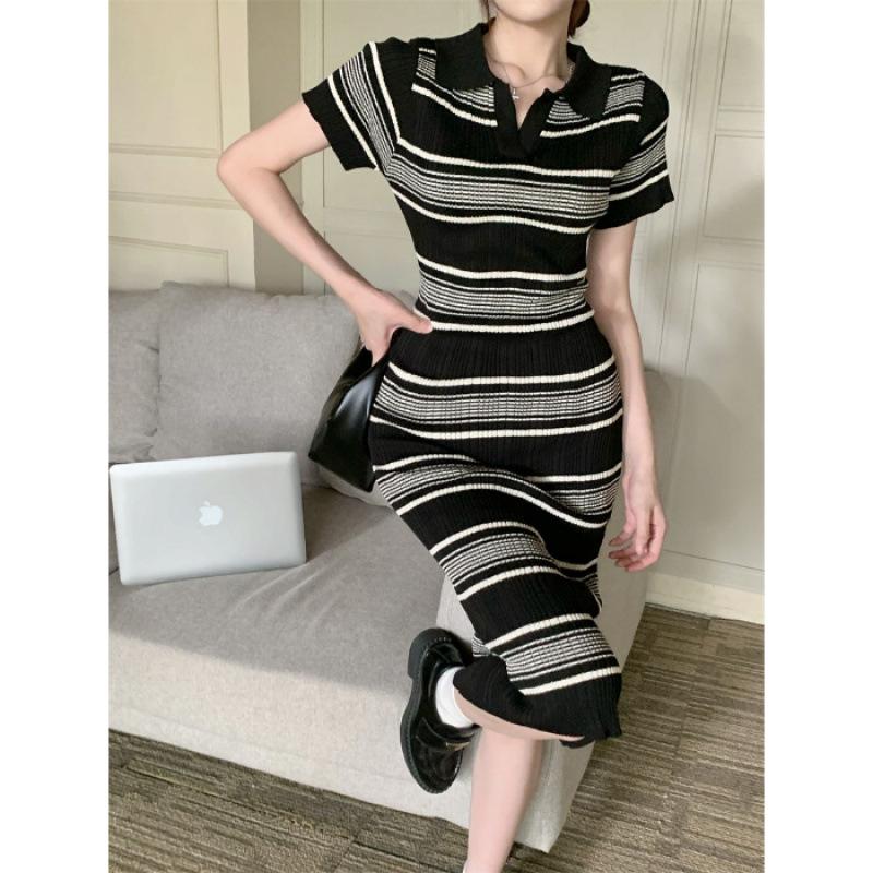 

2025 Women s Knitted Striped Polo Dress - Slim Fit, Waist-Slimming, Mid-Length Trend One Size