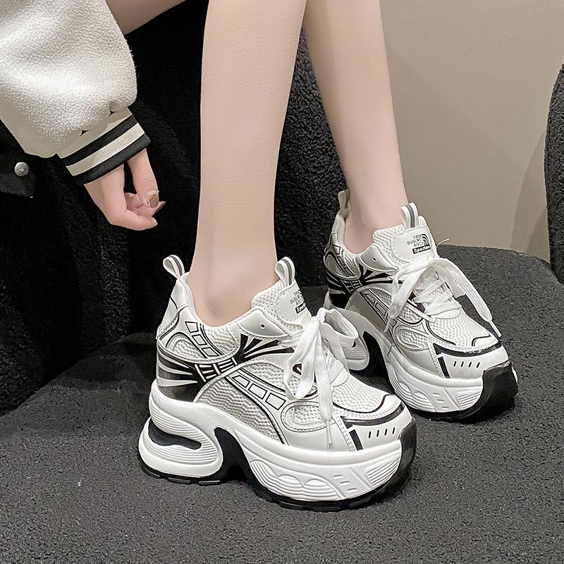 Fashion New 2024 Winter Warm Plush Chunky Leather Sneakers Women Lace-up High Platform Sports Dad Shoes 10CM Heels Fur Snow Shoes Woman