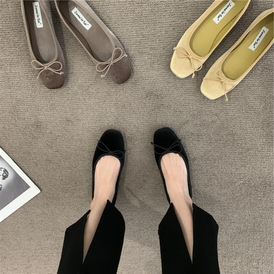 Fashion Flat Shoes Women's Spring and Autumn Bow Shallow Mouth Retro Black Velvet Plus Size Women's Shoes 42 43 44 Ladies Loafers Women