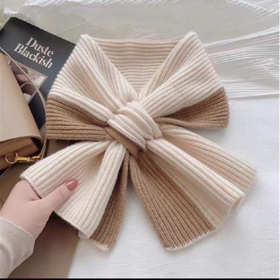 Short Women's Autumn/Winter Cross Knitted Scarf with Color blocked Versatile Winter Warmth and Lazy Neck Protection Long Scarf