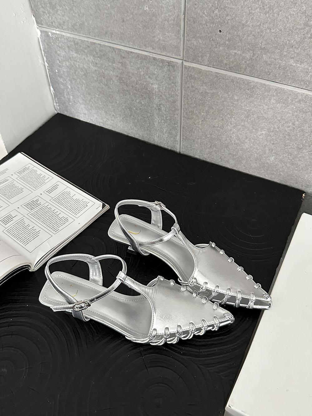 

Модные женские сандалии с острым носком, черные, серебристые, золотые, летние туфли на тонком среднем каблуке, с ремешком на щиколотке, туфли-лодочки для вечеринок, повседневные, сексуальные, полые сандалии 7.5 серебряный