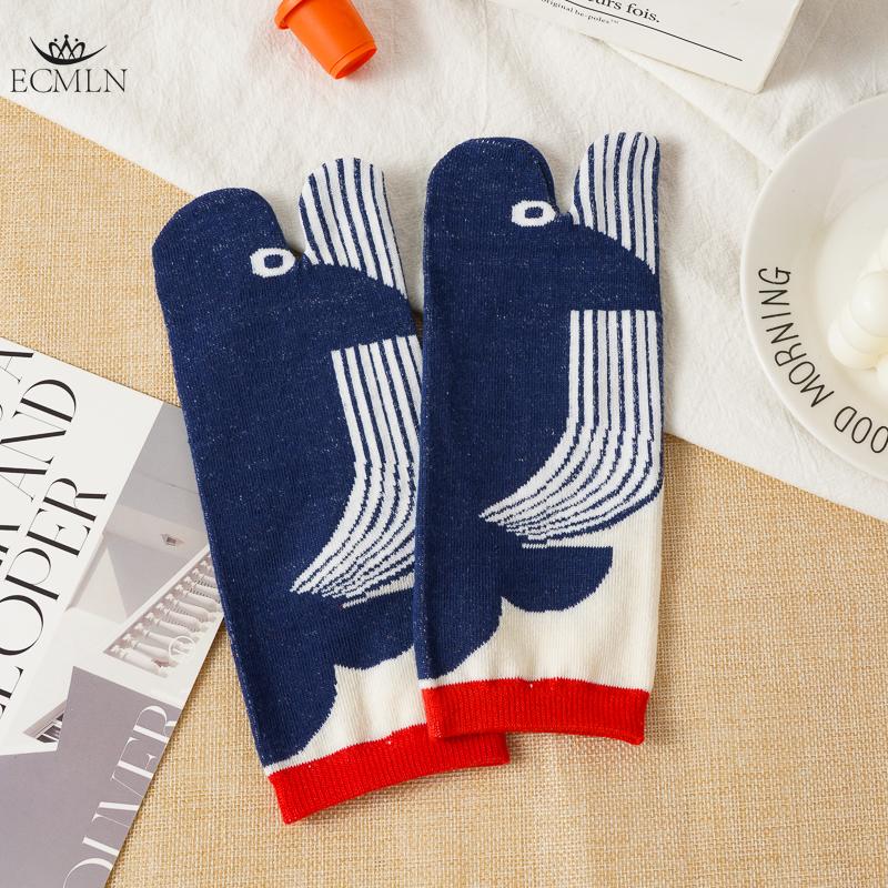 

Женские носки с разделителями пальцев в виде дельфинов, забавные и милые с мультяшным дизайном, хлопковые носки, влагоотводящие, средней длины one size