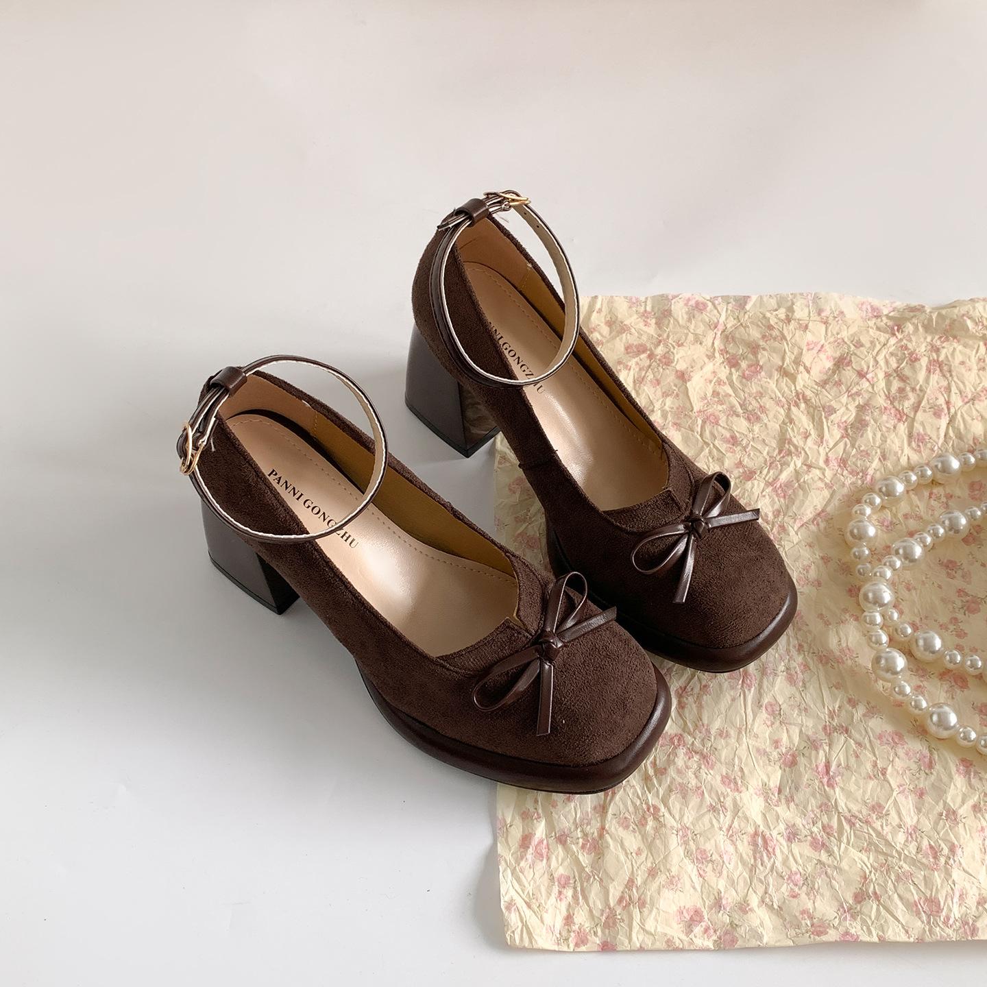 

Black French square head thick heel high heels women s summer 2025 new versatile skirt heightening Mary Jane single shoes 40 коричневый