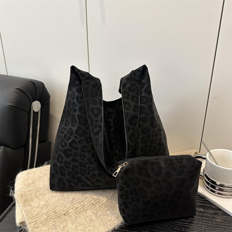

Vintage Large Capacity Leopard Print Bag for Women s Casual Crossbody and Shoulder Tote Bag with Individual Packet чёрный