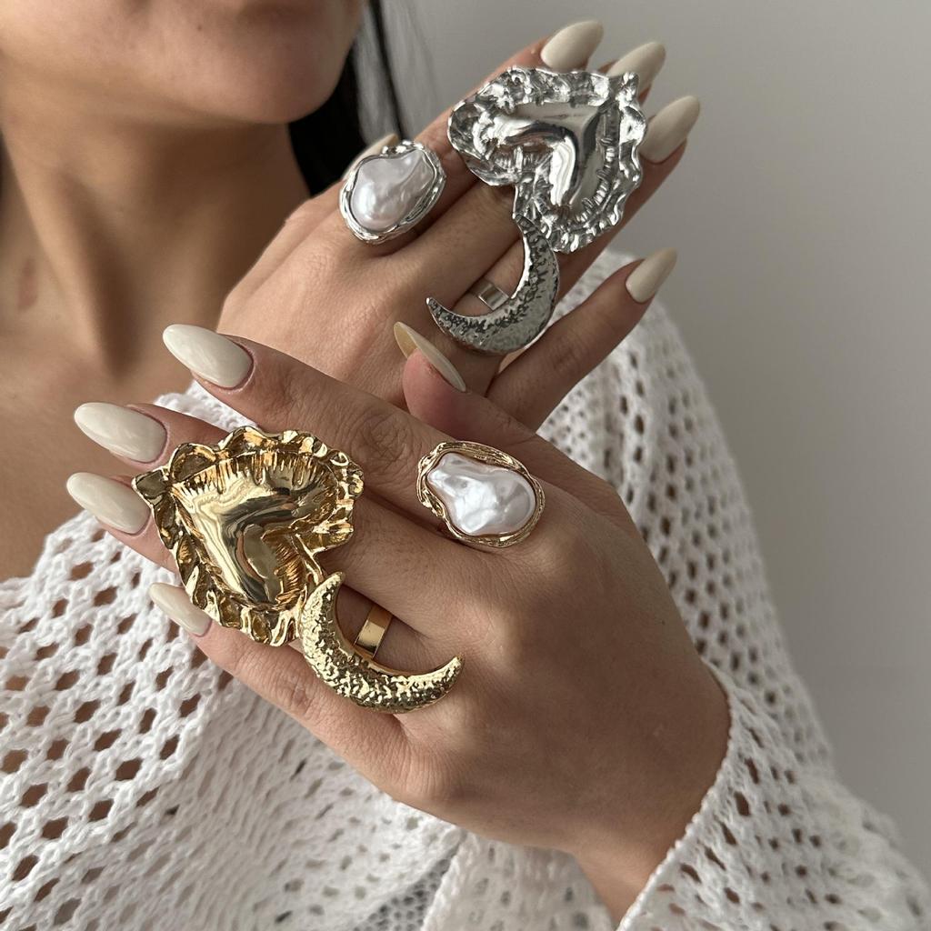 Exaggerated 3D Heart Alloy Ring - European & American Style