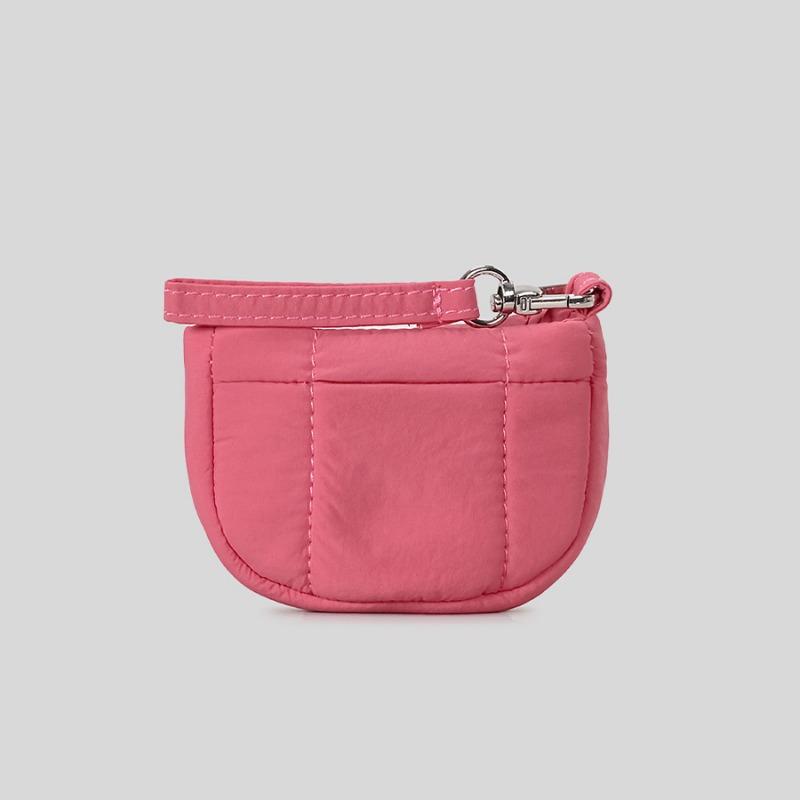 This Niche Design Small Square Bag Is A Versatile Coin Purse and A Fashionable Earphone Hanging Bag