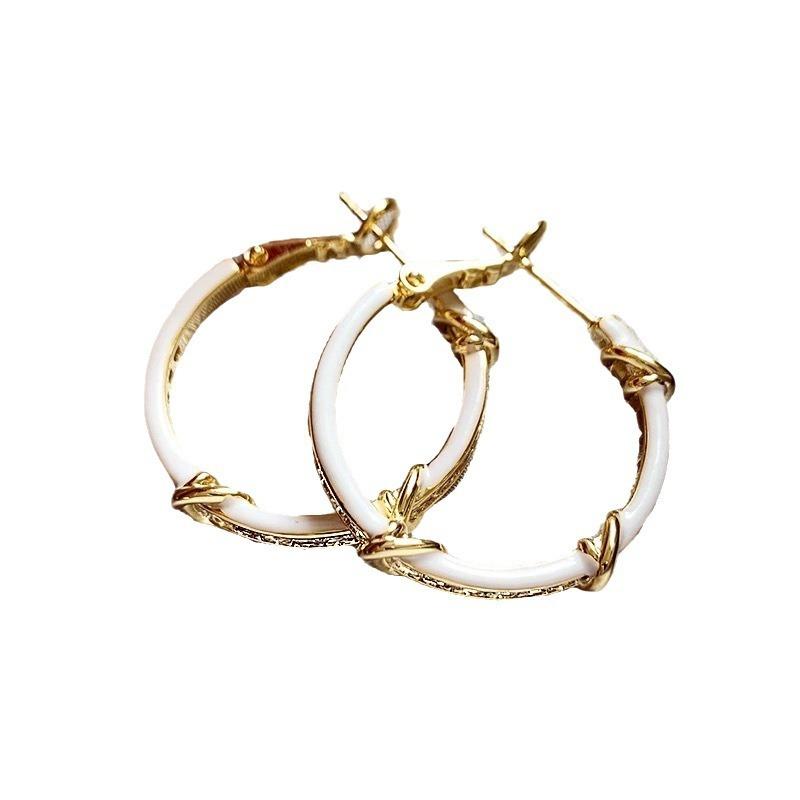 White Zircon Earrings French Retro Light Luxury High-end Earrings Temperament Fashionable Versatile Earrings Women