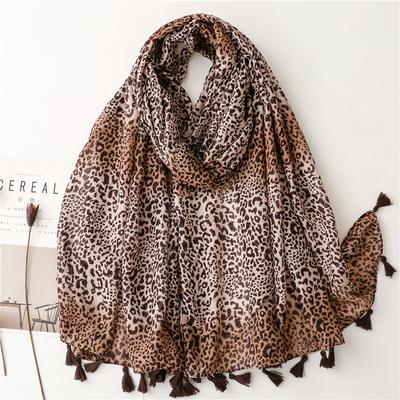 Sciarpe in morbido cotone e lino Scialli da donna Foulard premium di lusso Femme Sciarpe con nappa e stampa leopardata lunga maculata Sciarpe Echarpe