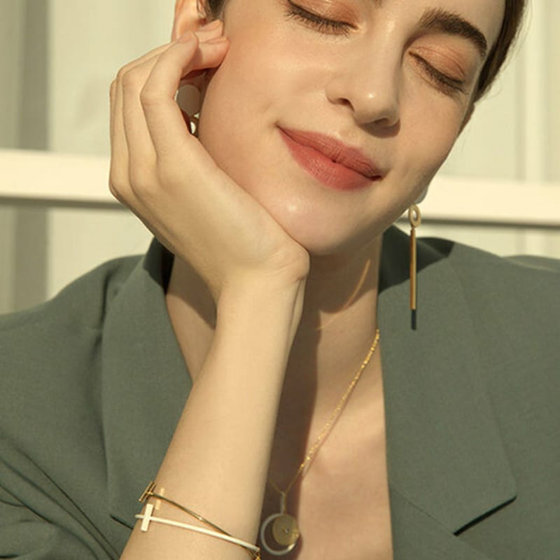 

ozel Classic Bar Bracelet PB015-1B White