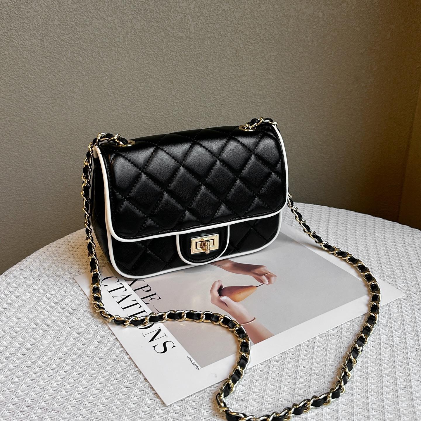 

2025 New Genuine Leather Small Fragrant Style Square Fat Women s Bag Grid Chain Fashionable Versatile Single Shoulder Crossbody 20x7x15cm