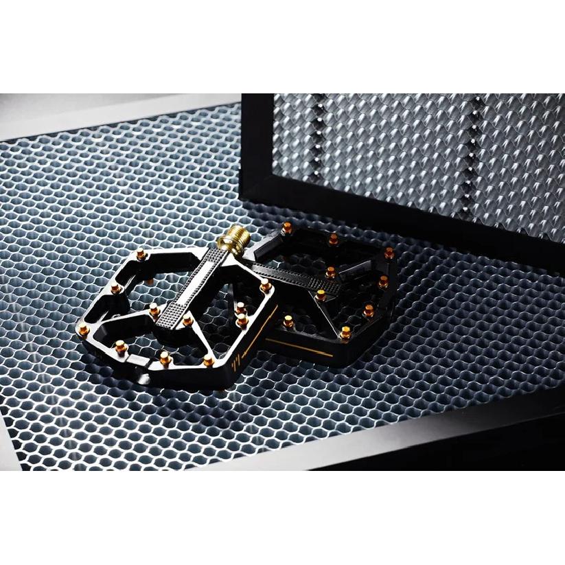 Bicycle Gold Pedals Aluminium Perrin Lightweight Wide Surface Non-slip Road Bike Racing Pedals Mountain Bike Pedals