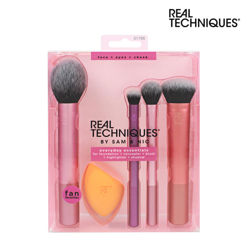 real techniques Everyday Essentials Set