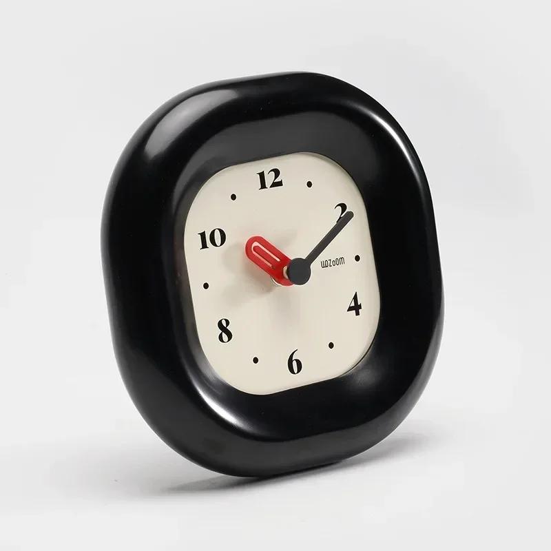 Cream style home wall clock for living room entrance, TV counter-style clock for decoration, tabletop display piece