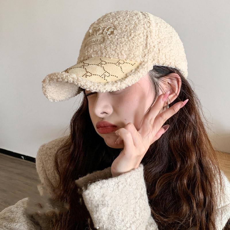 Winter Ladies Korean Embroidery Hot Diamond Baseball Cap Lambsmere Cap Outdoor Fashion Warm Sun Hat