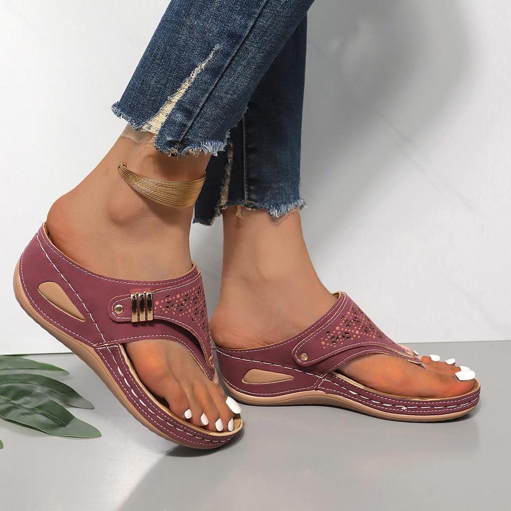 2024 Summer Women's Plus Size Round Toe Thick Sole Fashion Sandals - Solid Color & Hollow Out Thong Style