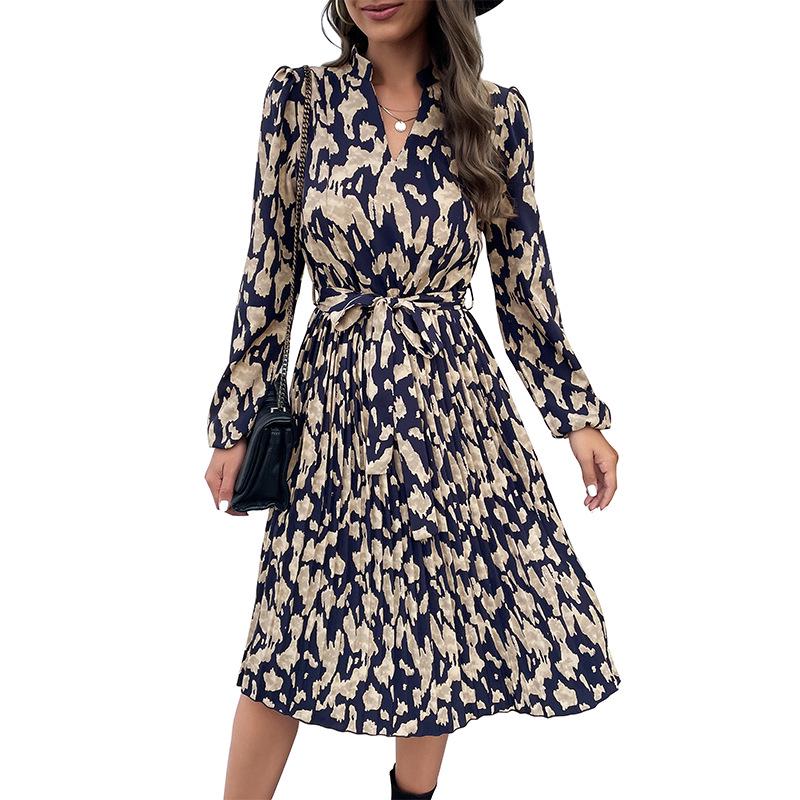 European & American V-Neck Lace-Up Slim Pleated Skirt Dress for Women - Autumn/Winter Fashion