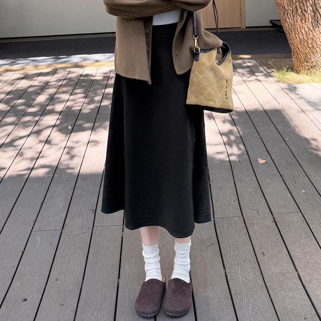 2025 New College Style Black A-Line Wool Skirt - Autumn/Winter Pear-Shaped Exclusive