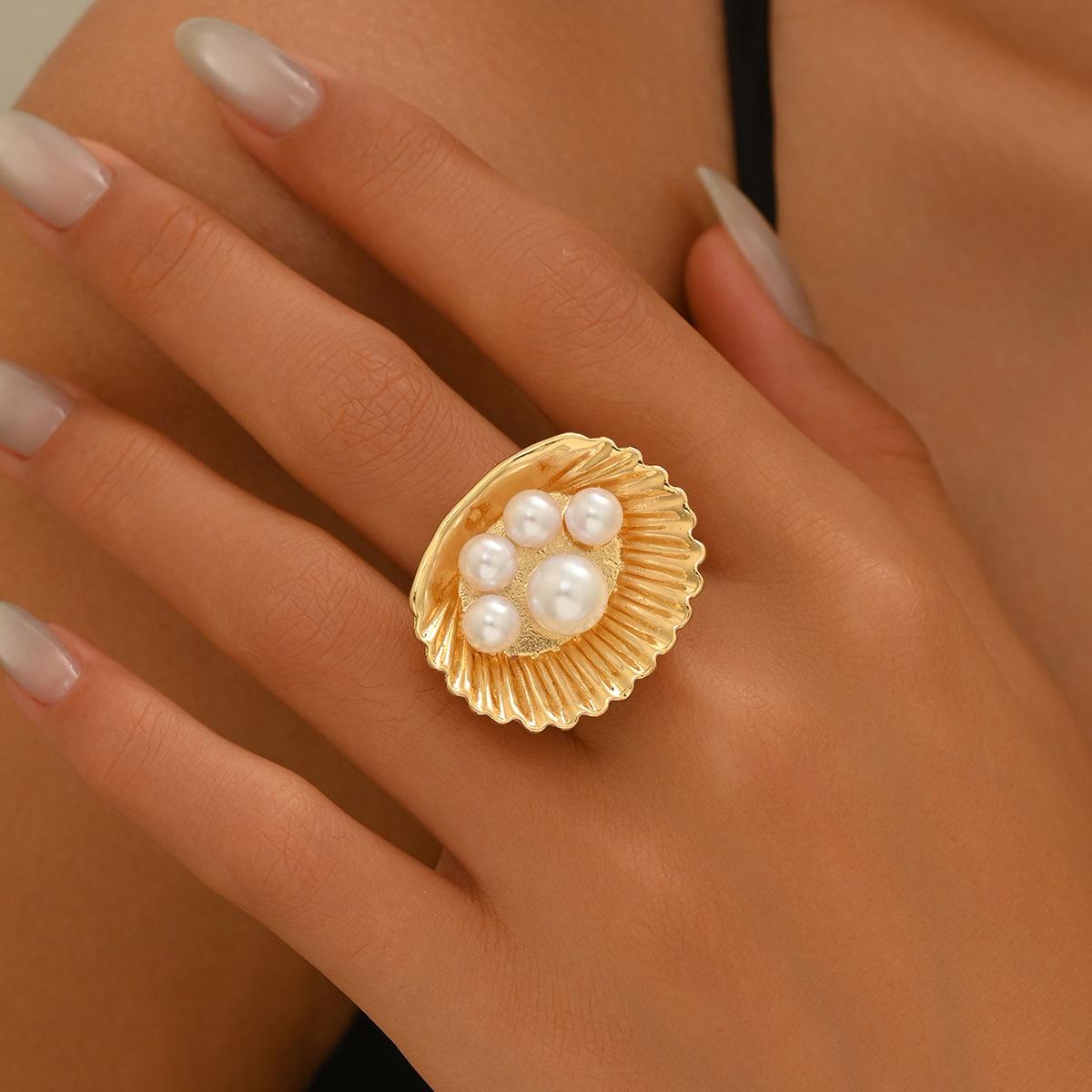 

2025 new style women s jewelry geometric inlaid pearl design pleated ring niche open index finger ring