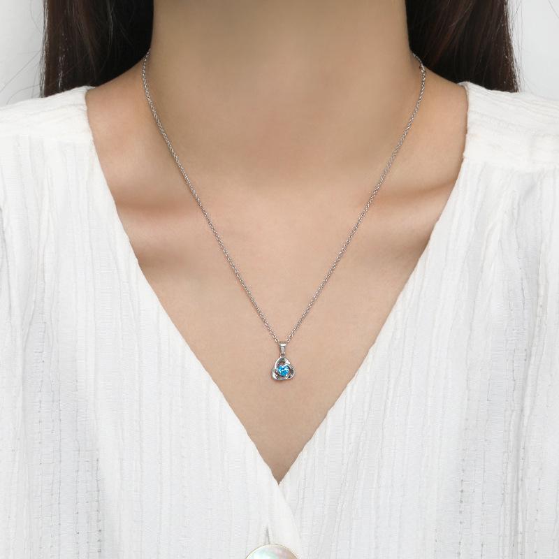 Rose Petal Pendant Collarbone Chain Women's Simple Korean Edition Heart of the Ocean Spinning Clover Necklace
