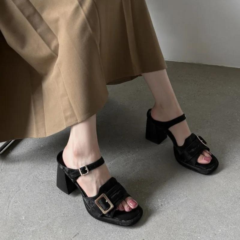 Fashion 2025 Fashion Ladies Shoes Open Toe Women's Slippers New Belt Buckle Summer Best Seller Retro Chunky Solid Heels Women Zapatos