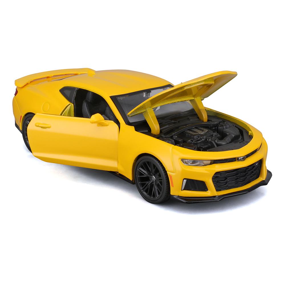 Maisto 1:24 New 2017 Chevrolet Camaro ZL1 simulation alloy car model crafts decoration collection toy tools gift