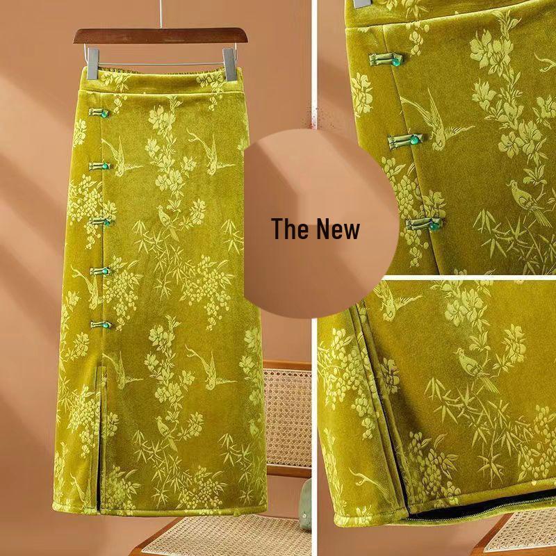 Chinese Frog Button Gold Velvet Jacquard Skirt: Mid-Length Slit Hip-Hugging Style for Spring and Autumn