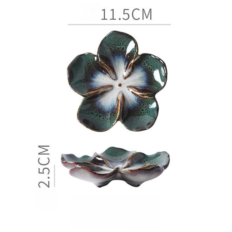 Vintage Ceramic Craft Dish Japanese Flower Shaped Dish Creative Dipping Sauce Dishes Handmade Multicolor Decor Display Tray
