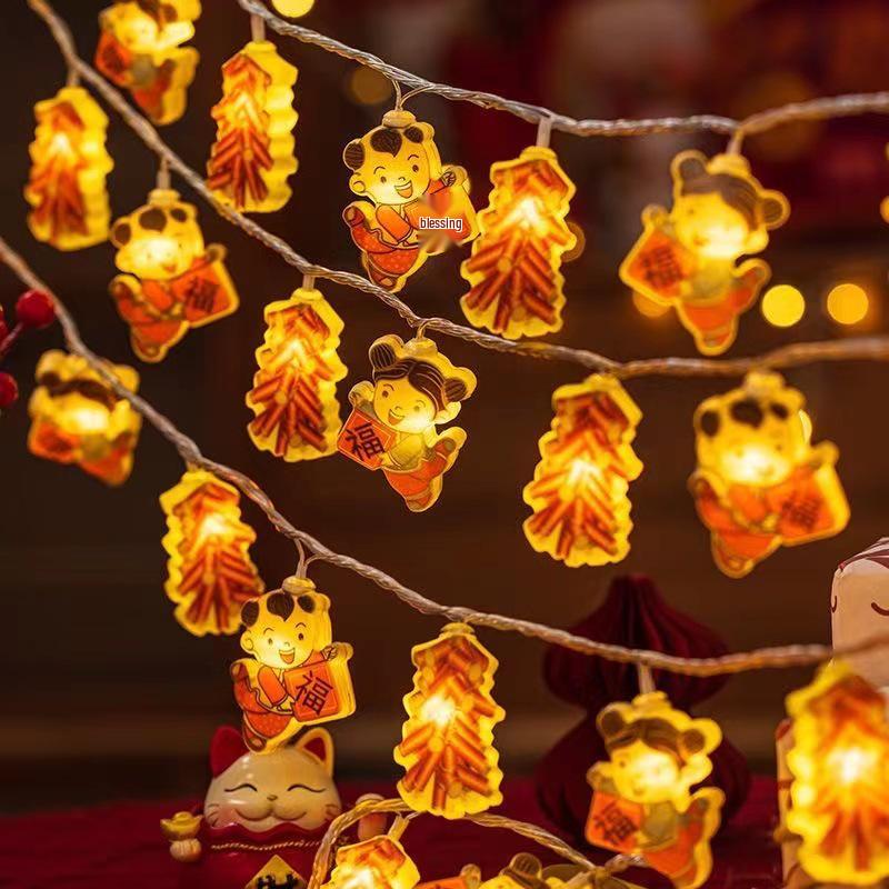 New Year Festival LED Red Hanging Lantern String Lights - Solar/Plug-in Fu Character Decoration