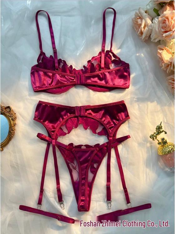 Exquisite Embroidered Floral Lingerie Set - Stylish Four-Piece Bra Set