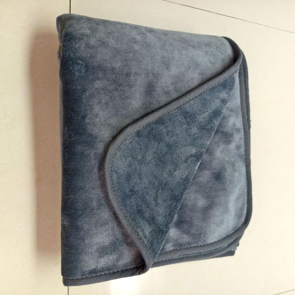 Luxury Throw Faux Fur Pet Blanket 100% Polyester Waterproof Warm for Dogs Travel In Winter Waterproof Pet Blanket