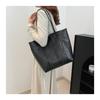 European Retro Crocodile Print Faux Leather Tote Bag for Women, Spacious Vintage Style Shoulder Handbag, Casual Daily Commute Work Bag CLE
