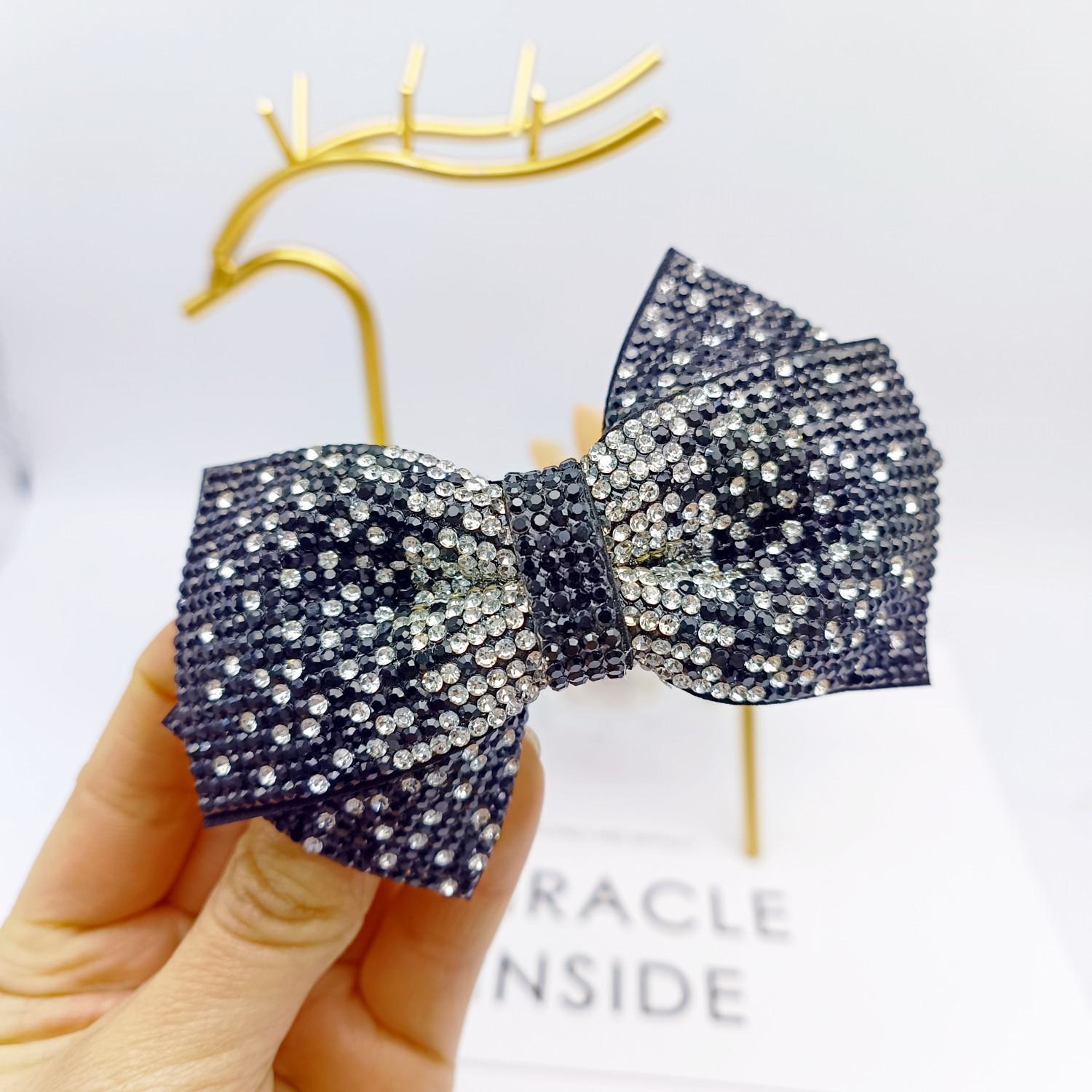 

Заколка-бантик со стразами: Блестящая корейская заколка для волос, элегантный головной убор для знаменитостей.