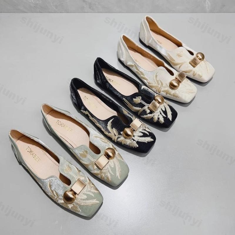 Fashion Women's Loafers 2025 Spring Autumn Fashion Metal Decoration Vintage Flats Lightweight Comfortable Outdoor Non Slip Casual Shoes
