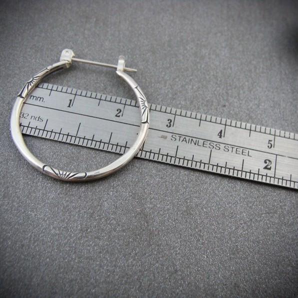 Retro Antique Silver Floral Hoop Earrings - European & American Style