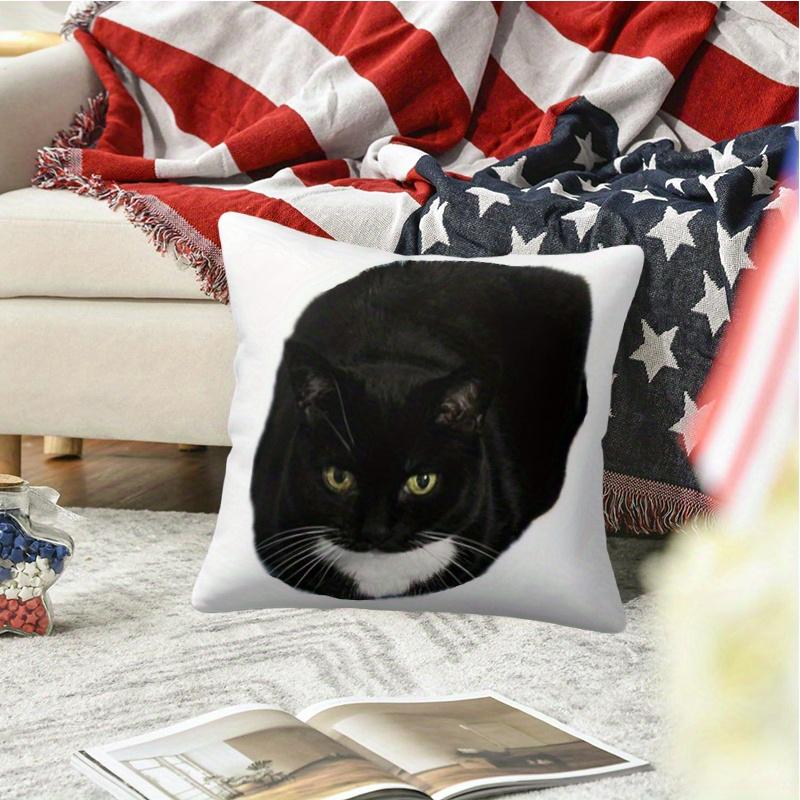 Black Cat With Yellow Eyes Pillow Cover 2D Printed Polyester Sofa Cushion Case – Realistic Pet Portrait Decor 40X40Cm