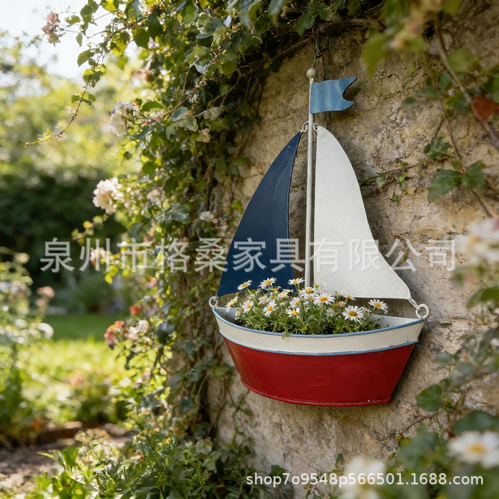 Decorative Sailboat Shaped Planter Outdoor Wall Mounted Flower Pot Holder for Succulent Plants and Home Garden Decoration