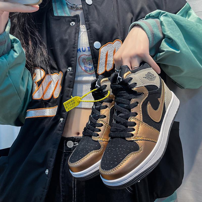 Goedkope New Fashion Comfortable Women and Men's High-top Sneakers  Breathable Couple Shoes All-match Casual Sports Shoes Tide Men's Air  Cushion Sneakers kopen — gratis levering, eerlijke reviews met foto's — Joom